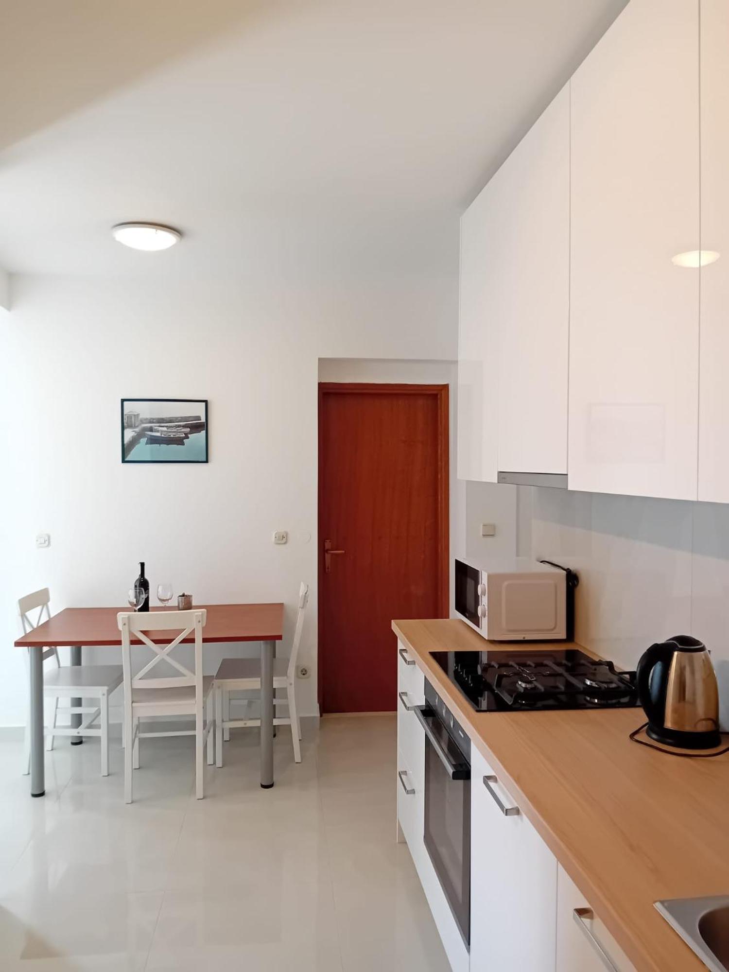 Apartments And Rooms Nikola Omis Exterior photo